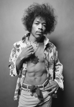 babeimgonnaleaveu:   Jimi Hendrix photographed