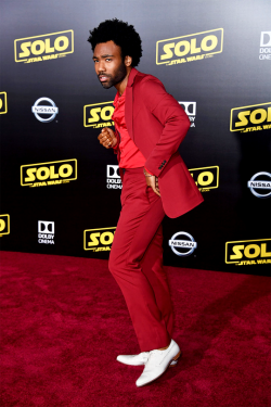 Starwarsfilms:donald Glover Attends The Premiere Of Disney Pictures And Lucasfilm’s