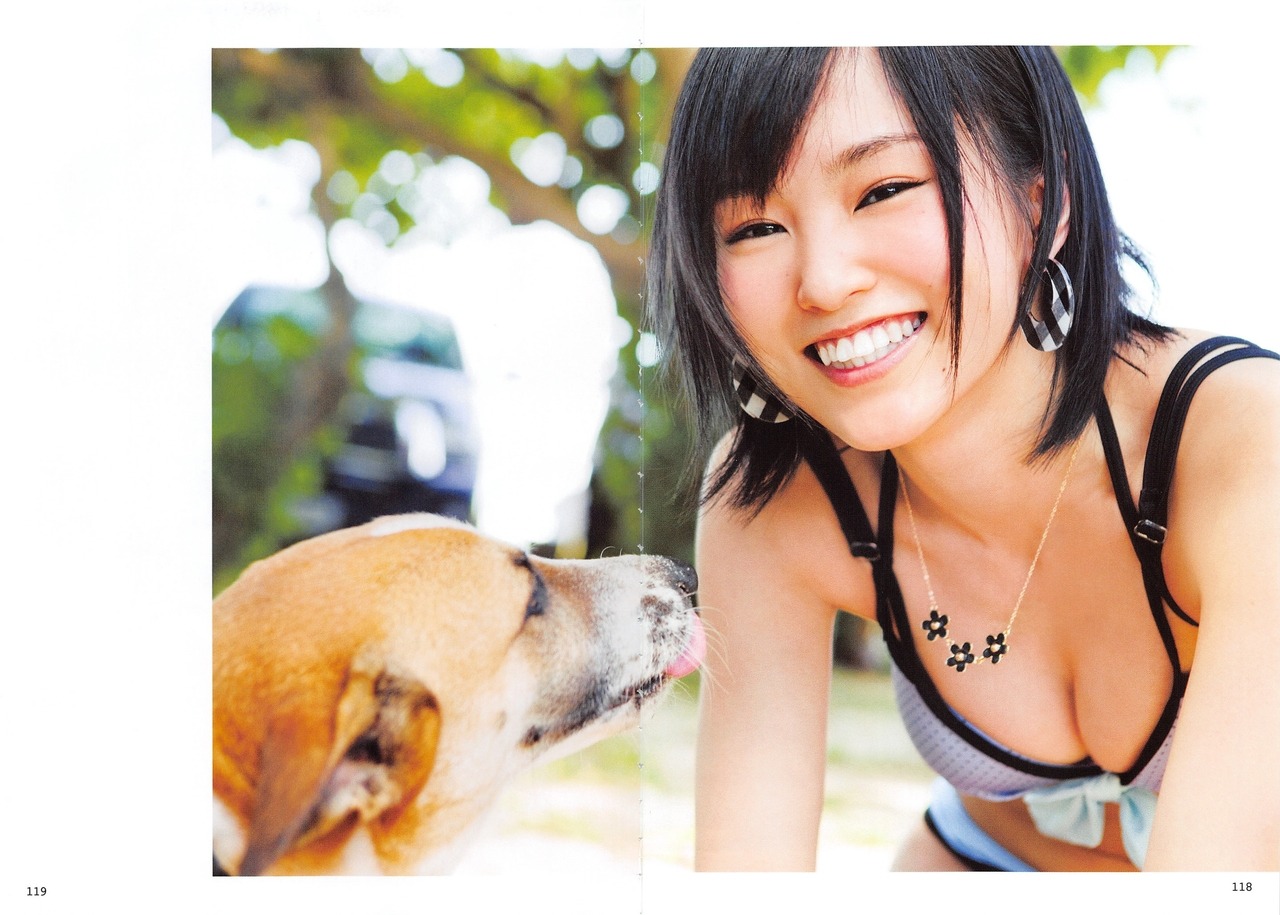 neon-starlight:  AKB48 no Inu Kyoudai Photobook 