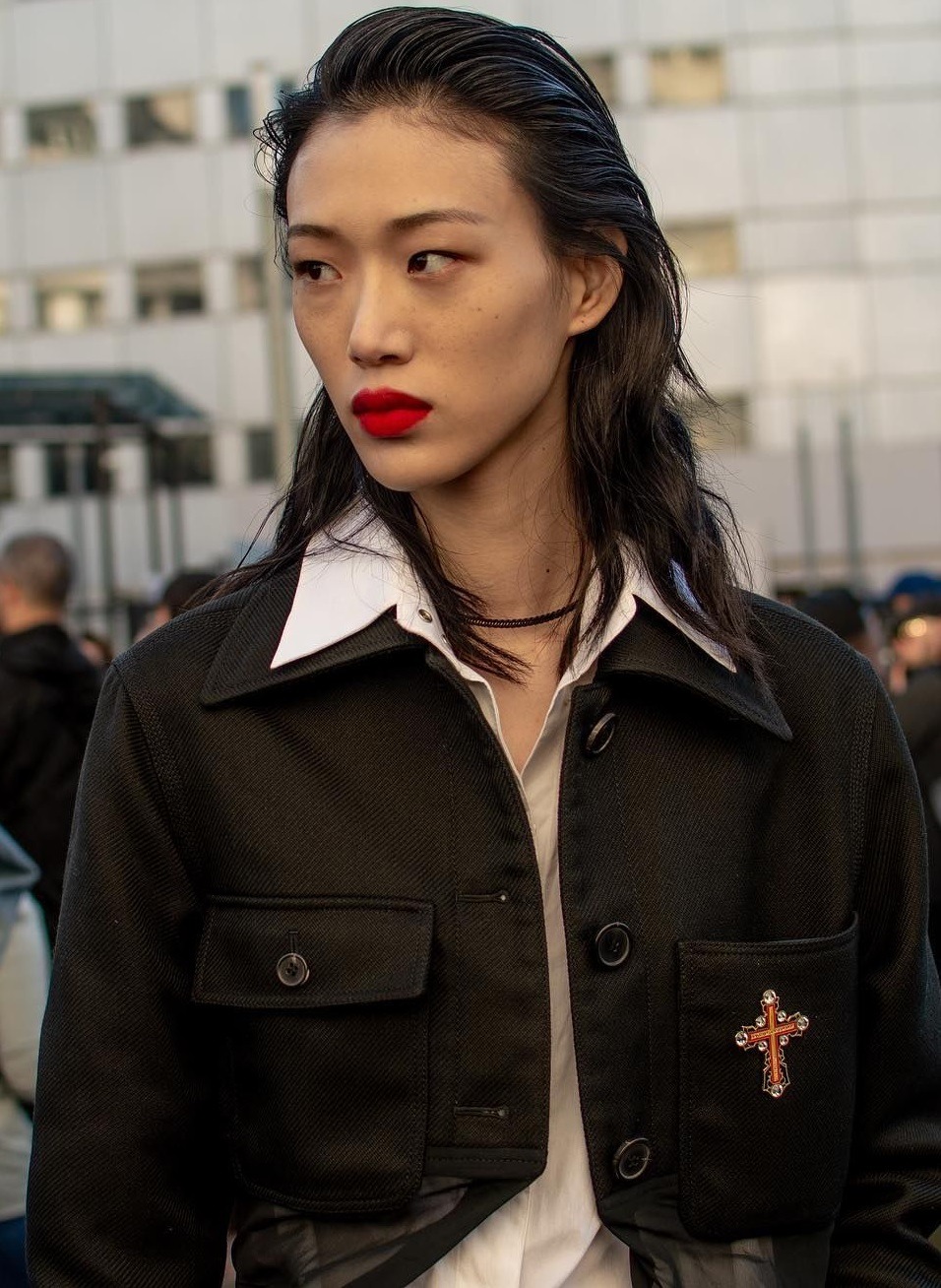 Minimalist Style - Sora Choi Red Lips Makeup