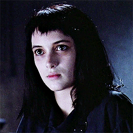 violadvis:WINONA RYDERBeetlejuice (1988) dir. Tim Burton