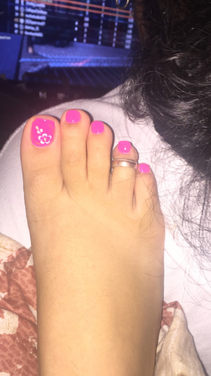 sexyasianfeeet: I was blessed with sexy feet ✊ Pretty & Pink MUST FOLLOW !!