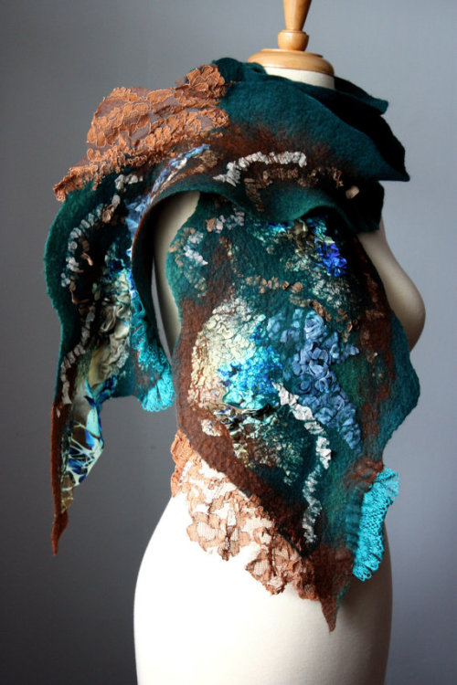 thormal:positivemotivation:Felted Scarf Creations by VitalTemptationかわいい！colbertgimme.gif