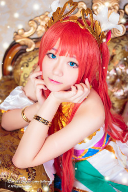 cosplay-soul:  “Jiaishin” Chaos Venus | Puzzle &amp; Dragons 