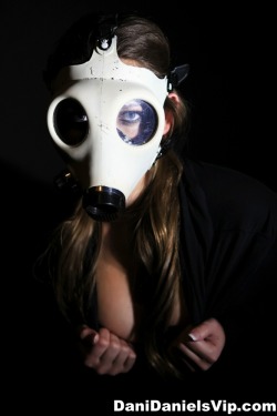 yourbadgirls:  Dani Daniels in a gasmask  Dani in a gasmask  View Post 