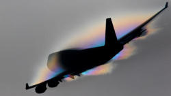 toocatsoriginals:  Trippy, Fog-Veiled Airliner