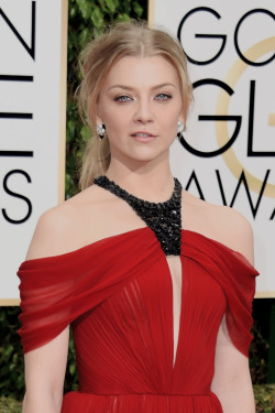 dailydormer:Natalie Dormer at the 73rd Annual Golden Globe Awards on January 10th, 2016.