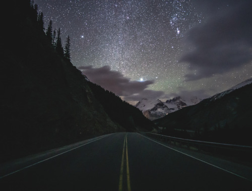 seebest: 4am on the Icefields Parkway in Jasper National Park www.instagram.com/calebestphot