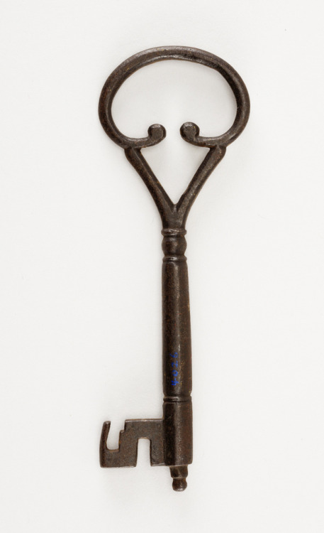 More Keys from The Cooper Hewitt Collection. The last key post has over 13.000 notes right now. Rema