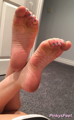 pinkysfeet:👅💦 @pinkysfeet @pinkys-feet adult photos