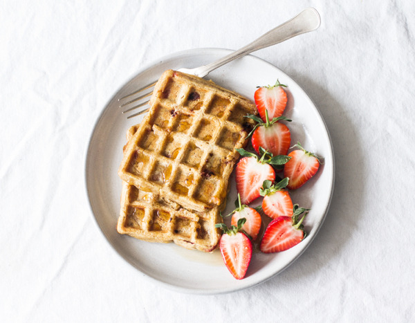 fullcravings:  V/GF Strawberry Pumpkin Waffles