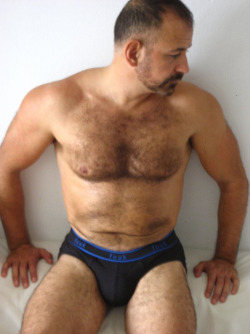 Follow my two hairy men blogs:http://sambrcln.tumblr.comhttp://hairysex.tumblr.com