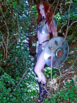 hotcosplaychicks:  Gingerotica - Red Sonja 01 by Gingersnap-Pixie   Follow us on Twitter - http://twitter.com/hotcosplaychick 