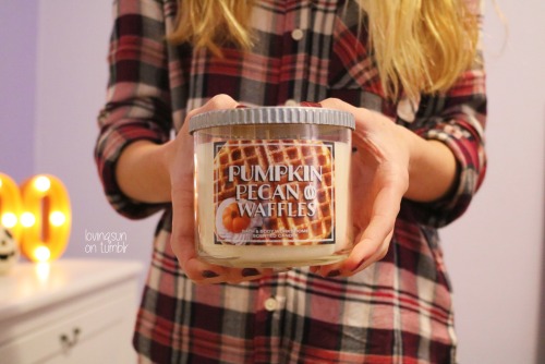 lovinqsun: this candle smells so good!!