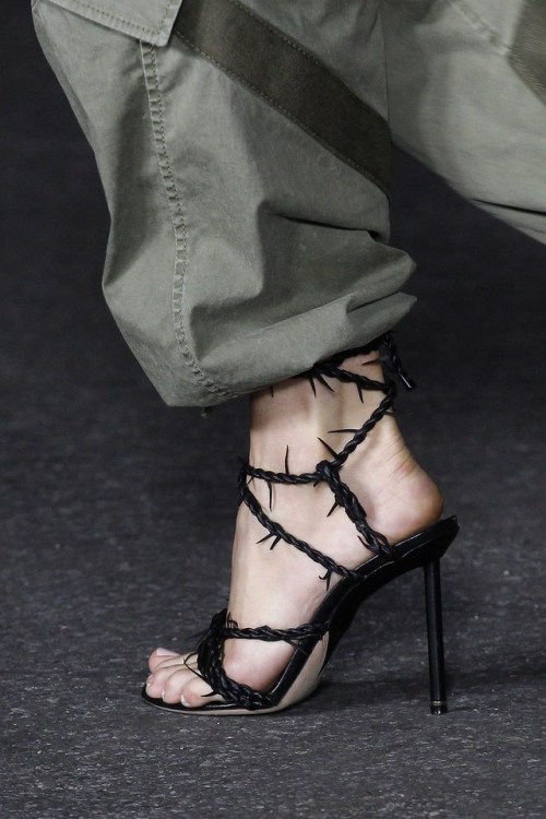 radiantrunway: Alexander Wang SS 2018 detail