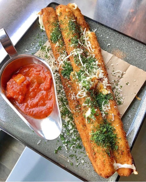 everybody-loves-to-eat: giant mozzarella sticks @eatmorebaltimore