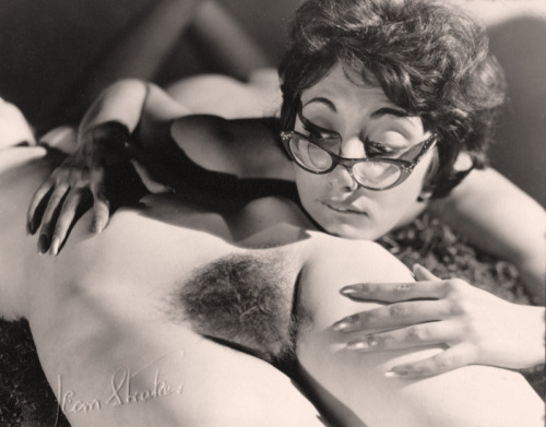 partialboner: Jean Straker