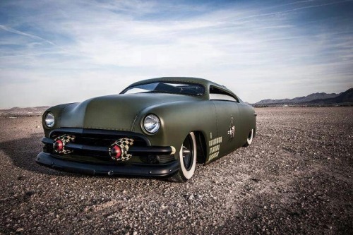 girls-n-cars:   > > girls-n-cars < <  