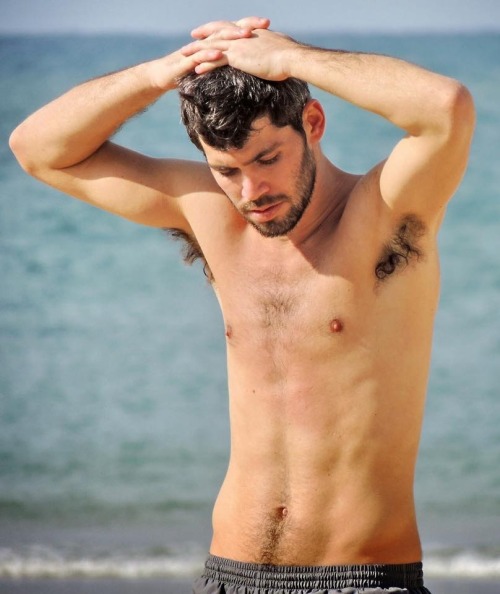 hairypitparadise:  Fuck yeah!!!