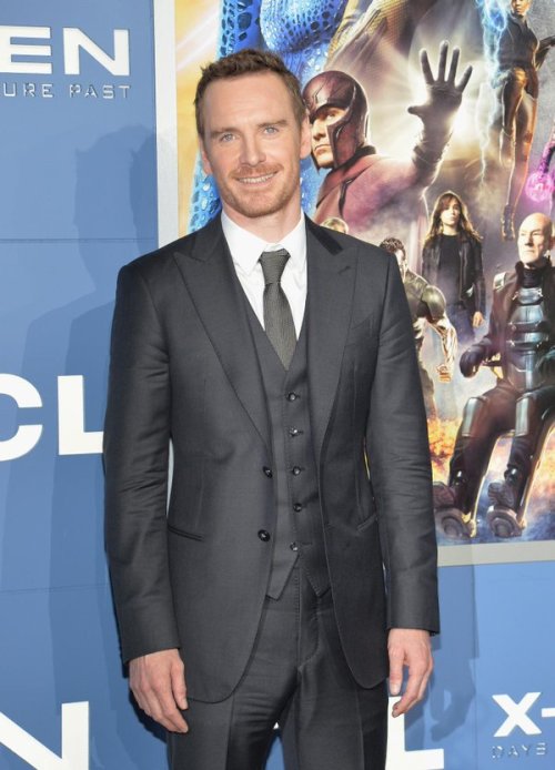 famousmaleexposed:  Michael Fassbender Big Bulge! Follow me for more Naked Male Celebs!http://famousmaleexposed.tumblr.com/