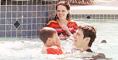 isobelstevenz: TV MEME → [¾] Families - The ScottsNone of this is worth losing my ability to 