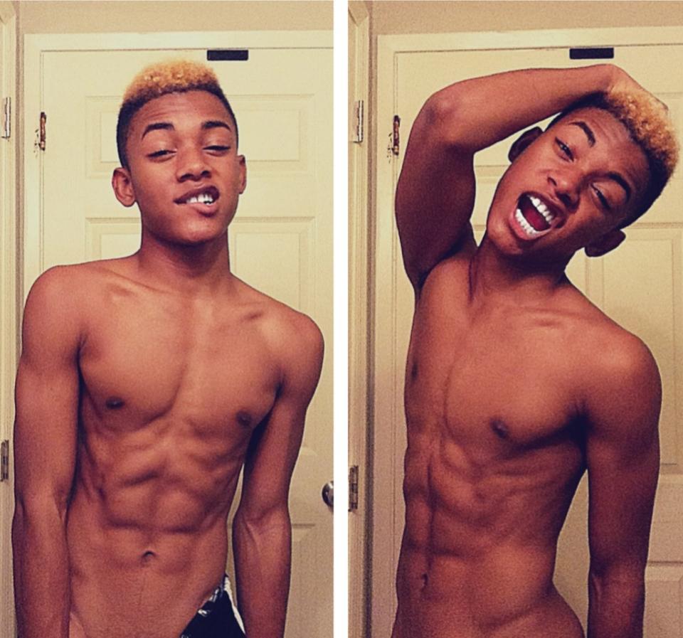 sexyblackboys4u2:  sexy Avion 