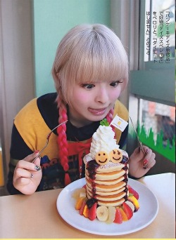 doomeddear:  Kyary bb. 