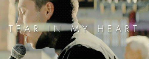 twentnyonepilots:“It is true that if you hear our music described, it sounds unappealing. I used to 