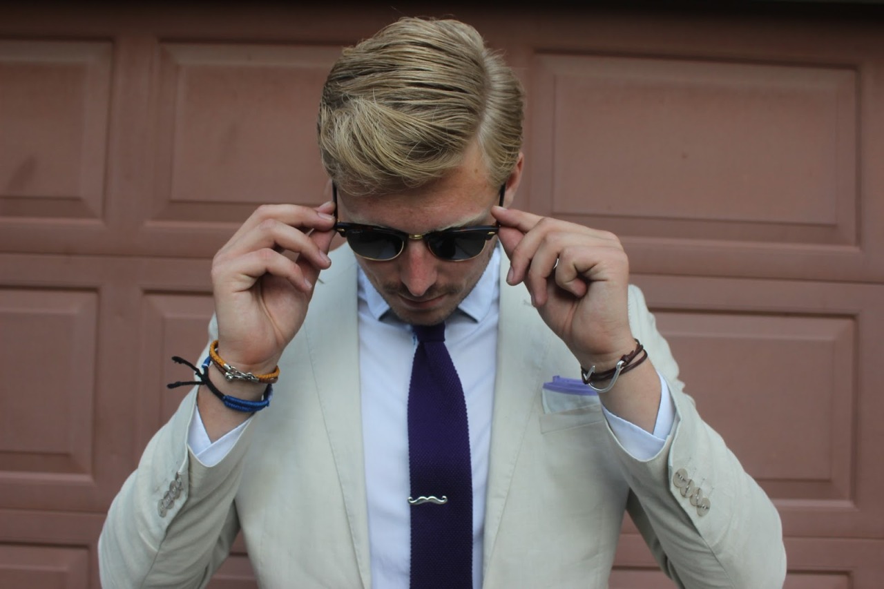 menstyle1:  Men’s Tie Bar/Clip Inspiration :The tie bar is a classic accessory