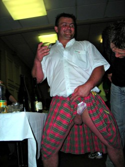 westcub86:  cutecubs:  rugger nuts on the loose. my fav  Gotta love kilts. And hair balls