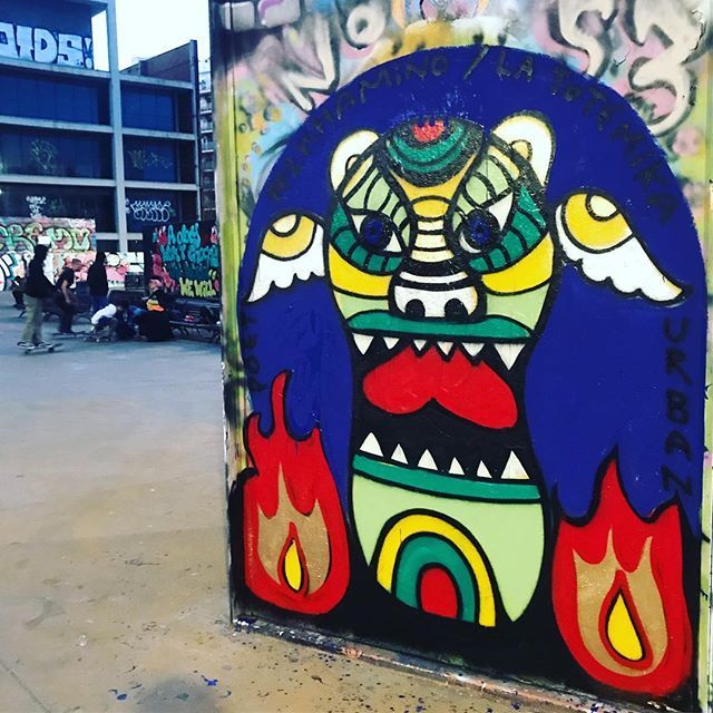 Jaguar urbano en las tres chimeneas.
.
.
.
#pezkhamino #latotemika #streetartpoblesec #urbanjaguar #astropoesia #artechamanico #urbanartbarcelona #innergraffiti #urbanculture #urbanpoet https://ift.tt/2TJUqFN