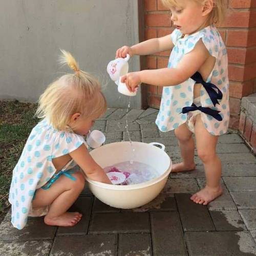 Water fun in the heat wave that&rsquo;s been hitting us here in Newcastle #momotwins #monoamniotic #