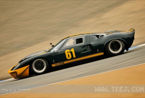 45-9mm-5-56mm:  photosbyteej:  Black and gold go go go       (via TumbleOn)