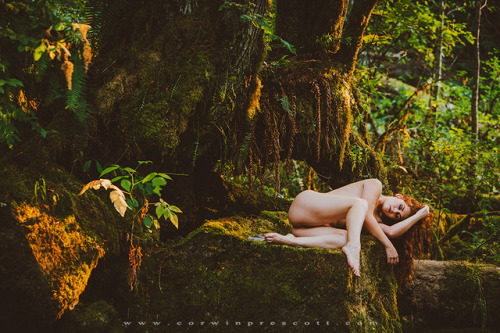 corwinprescott:“The Gorge”Seattle, Wa 2017Corwin Prescott - Allie Summers - Nicole Vaunt - Full series on Patreon