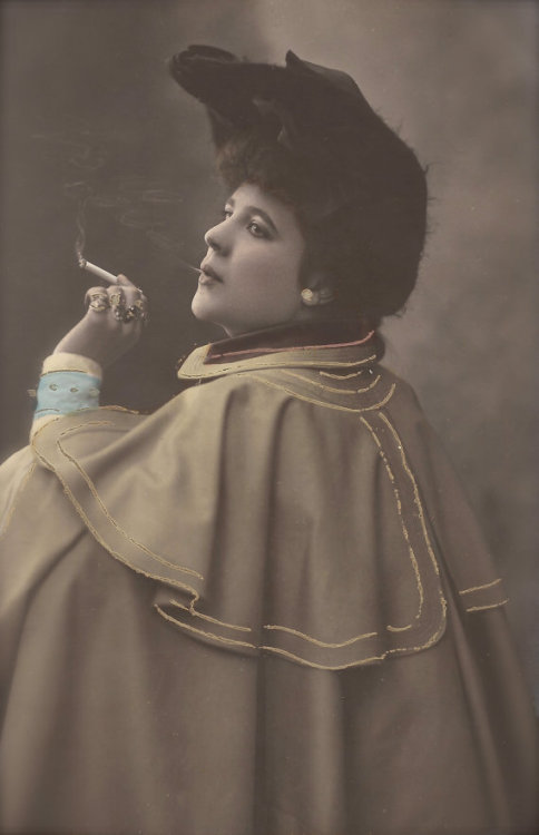 Belle Époque Stylish Cigarette Smoker Stage Actress Mademoiselle Leneveu &hellip;Original