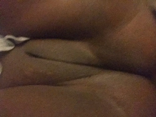 bedroomdancer89:  Open n close 💋👅👅✌🏾️