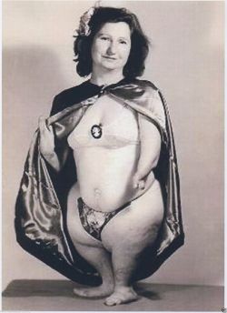 retrogasm:  Freaky FridayThe Penguin Woman