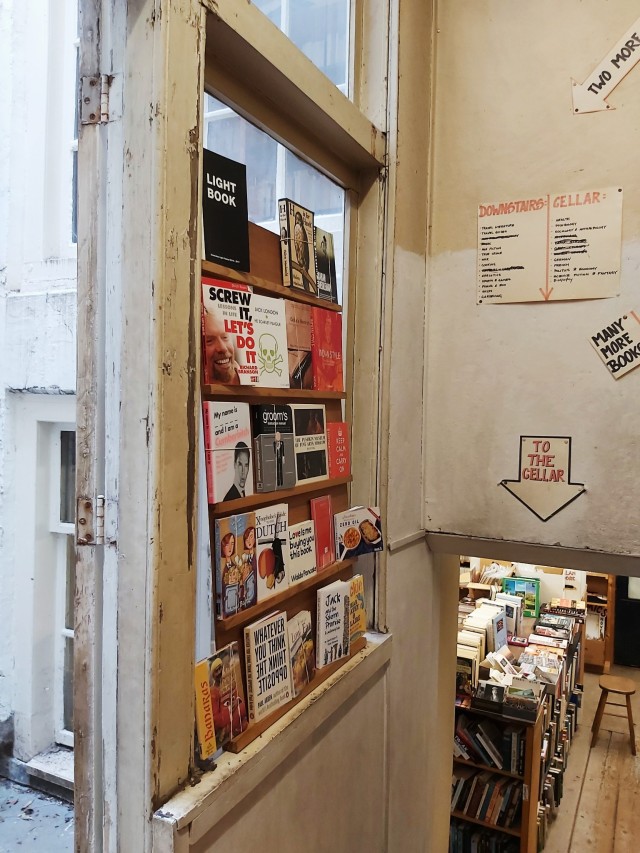 scandireader:I love used bookstores so much