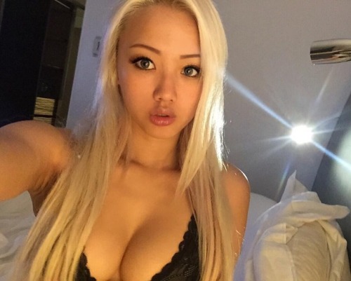 exoticanderotic:  Vyvan Le