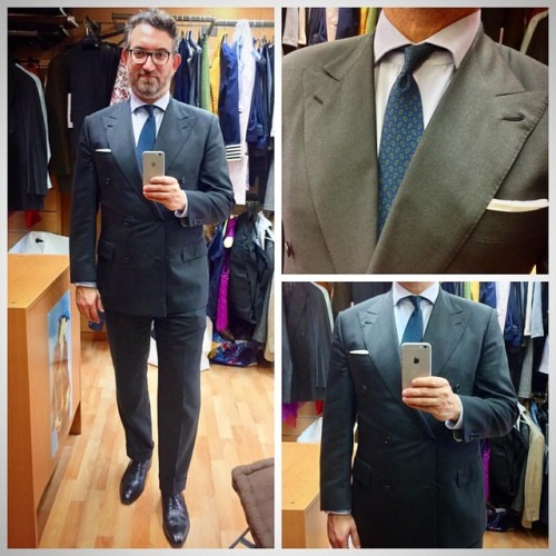 dirnelli:#cifonelli RTW DB made by #isaia