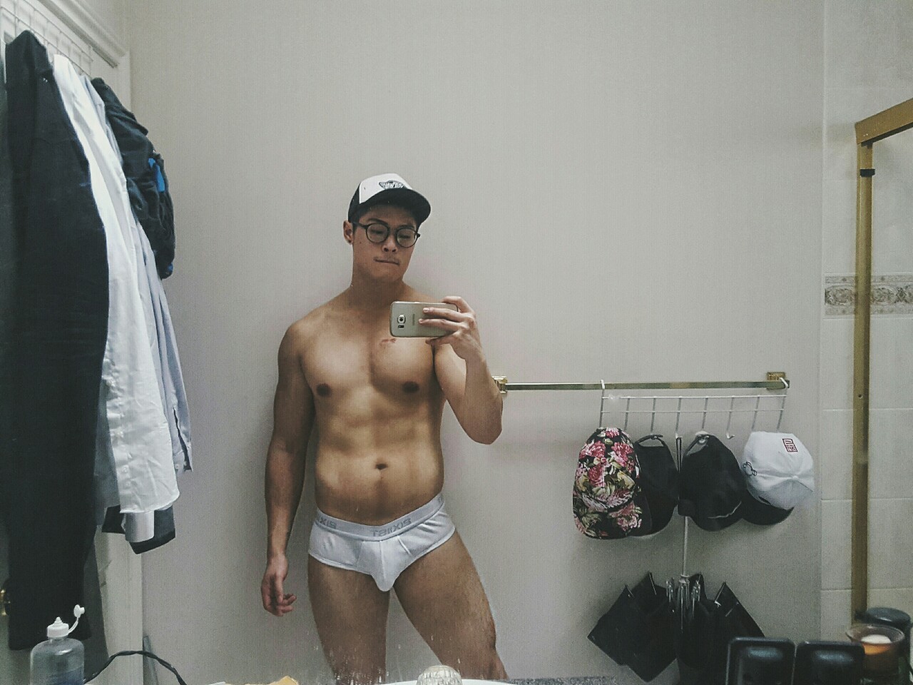 jaayyse:  jaayyse:  Operation thunder thighs is hard work.   A customer at work told