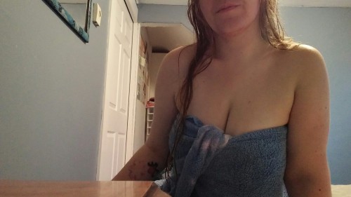 chellybean7107: Even though I have gained some weight and slowly getting on the right track, I think