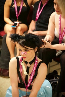 Bambi-Belle: @Denali-Winter Fixing My Hair Before The Petshow…I Love It When They