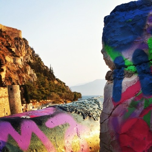 Even more amazing colors on the #graffiti at the 5 Canons in #Nafplio #Greece. #Instagreece #Castle 