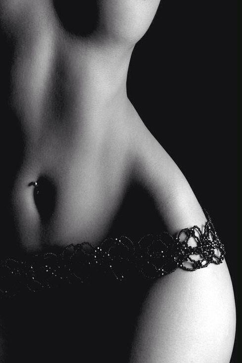 simples-p-l-a-i-s-i-r-s-divins:  poppymenthe:  Pleins et déliés…  ♾