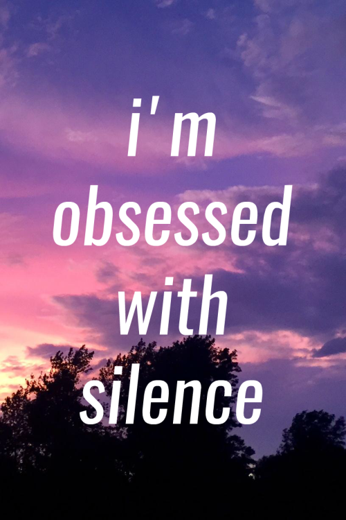 dreamygender:  “i go home and i lock my door, i can hear the sirens” Solitaire // Marina and the Diamonds 