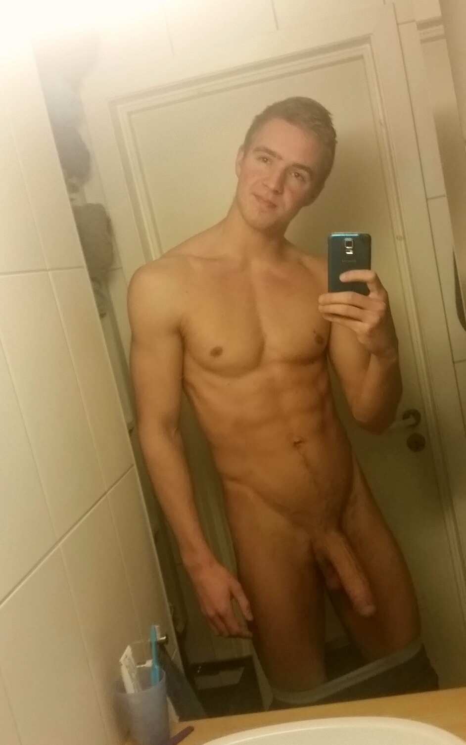 I SWEAR THIS ISN'T A PORN BLOG