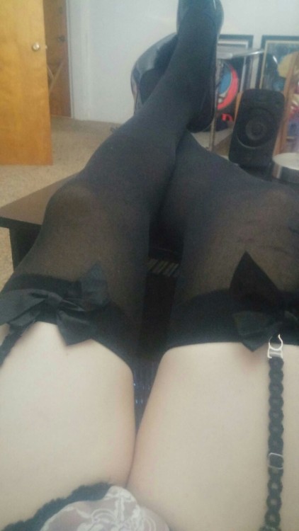 sissy–erica: Just lounging #lazysunday #stockings