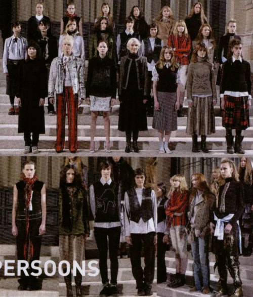 dekonstruktivisme:Jurgi Persoons autumn—winter 2002—03.The presentation was held at the entrance of 