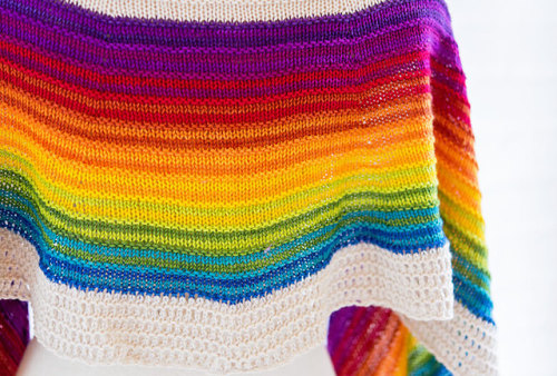 branda:(vía Rocky Mountain Rainbow by Jennifer Beever | SweetGeorgia Yarns) Lovely work! Rebl